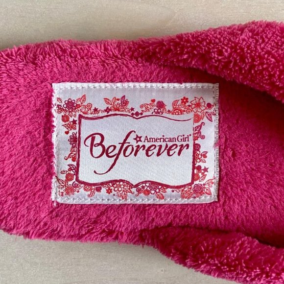 πΊHP!πΊ American Girl Girl's "Be Forever" Fuzzy Fuchsia Pom-Pom Slippers - Picture 10 of 11